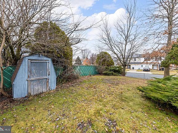 4th image of 1611 Acorn Pl