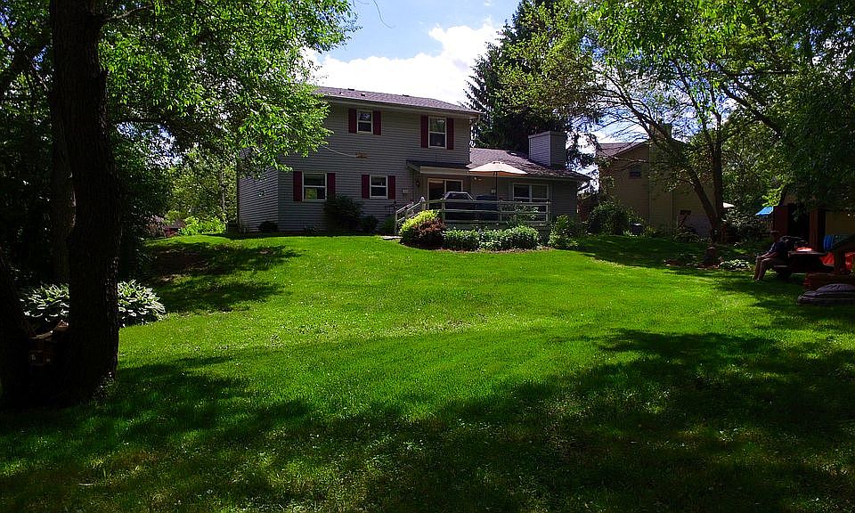 2nd image of 510 Fox Knoll Ct