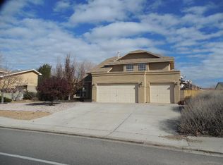 680 Nicklaus Dr SE, Rio Rancho, NM 87124