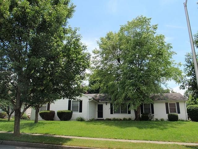 1st image of 416 Stone Creek Dr