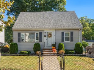 124 Windham Rd, Hyde Park, MA 02136