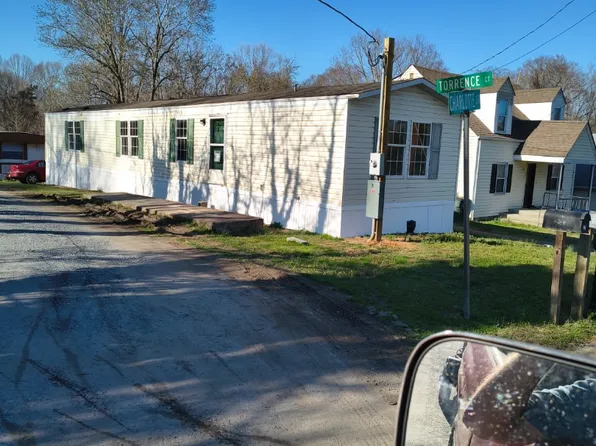 15 Torrence Ct, Brookneal, VA 24528