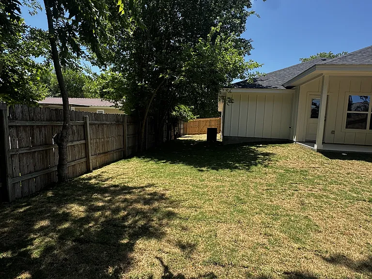 209 Elbert Ln #B — Photo 45
