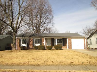 7453 Sunset Dr, Hazelwood, MO, 63042