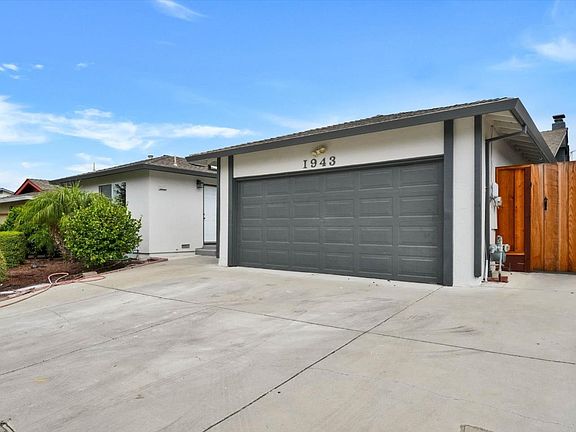 2nd image of 1943 Everglades Dr