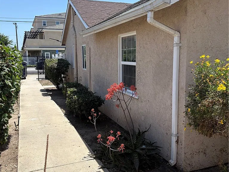20726 Seine Ave — Photo 14