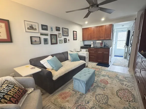 9201 Atlantic Ave APT 18, Margate City, NJ 08402