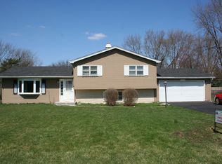 28W502 Leverenz Rd, Naperville, IL 60564