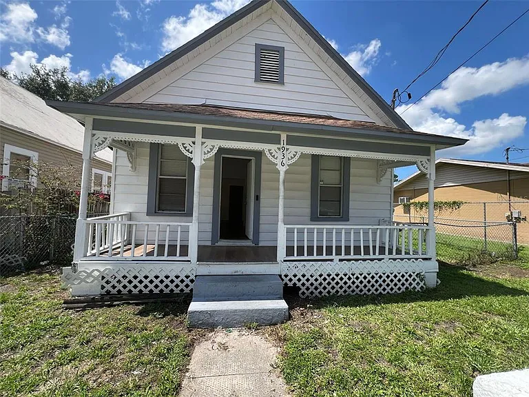 1936 W Cherry St — Photo 1