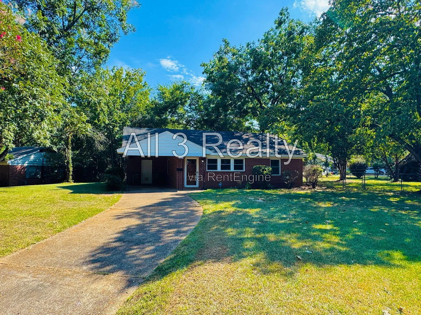 3 bed, 1.0 bath, 1222 sqft, $1,095 — Photo 4