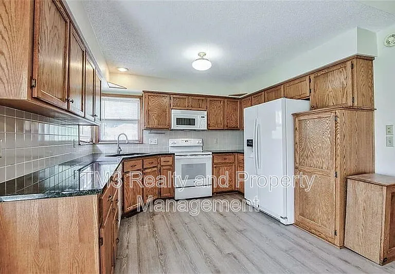 3521 Remington Ln — Photo 12