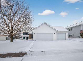 3608 Ironwood Ct SW, Rochester, MN 55902