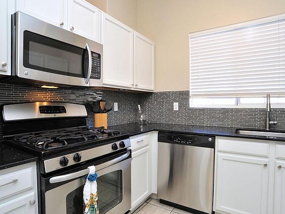 5th image of 4487 W Holly Berry Way