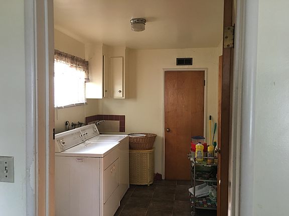 2nd image of 921 E Taylor St