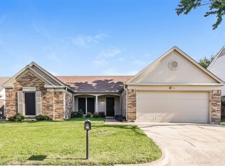 114 Southern Pine Ct, Arlington, TX 76018