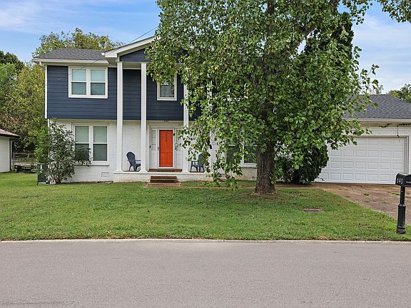 4th image of 640 Lake Terrace Dr
