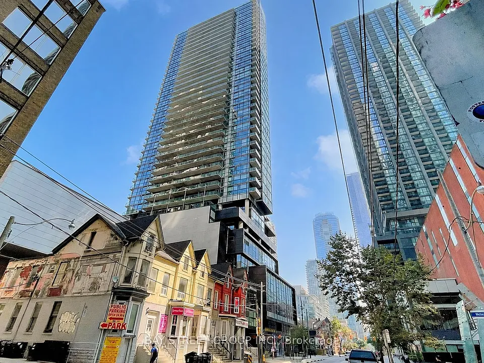 290 Adelaide St W #1303