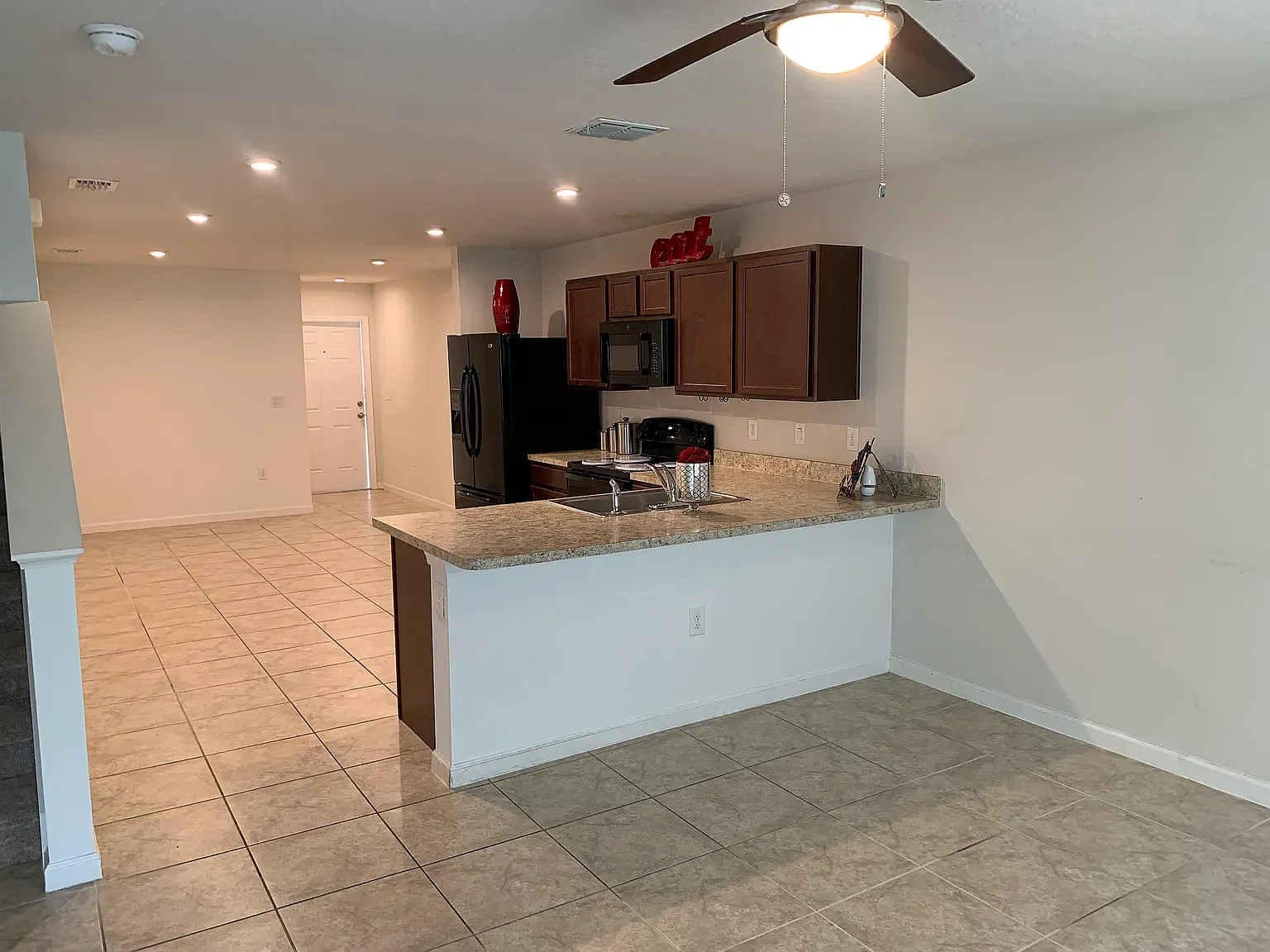 5957 Creekside Crossing Dr — Photo 2