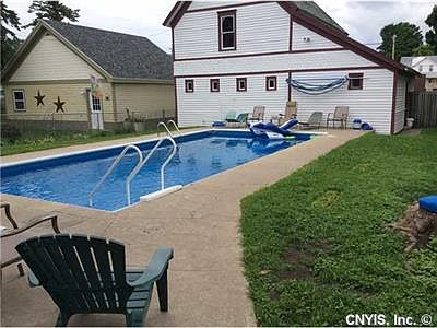 5th image of 724 Pickering St