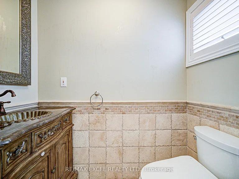 108 Babcombe Dr — Photo 14