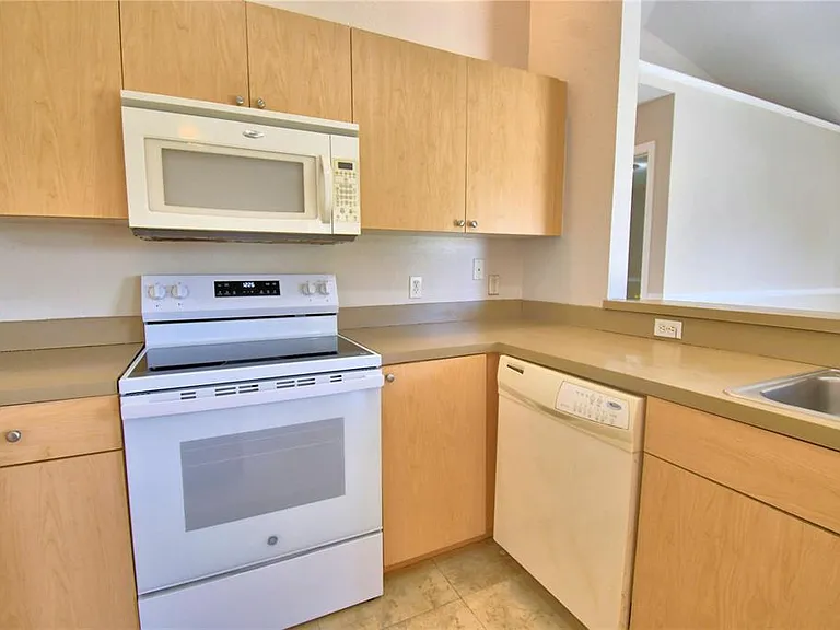 223 Grouper Ct — Photo 32