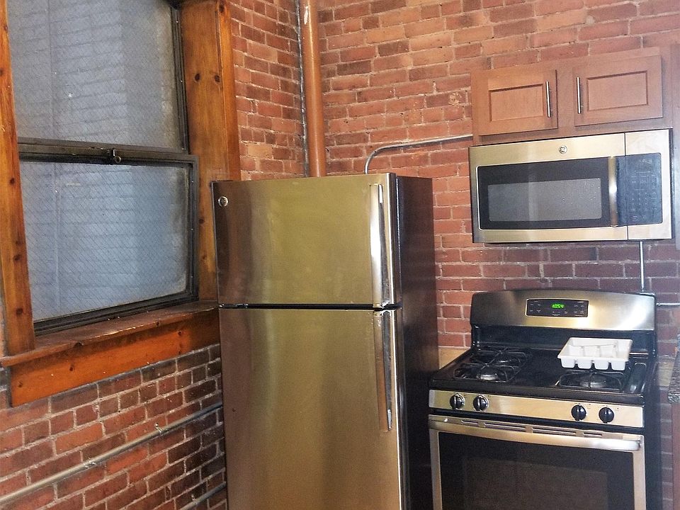 1st image of 260 Washington St APT 1