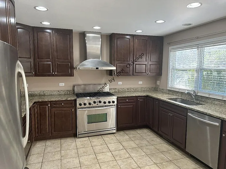 5490 Fox Path Ln — Photo 8