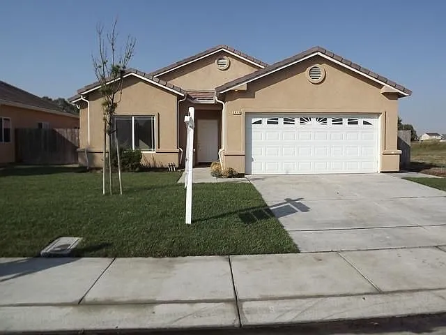 5617 Tanya Way photo 1