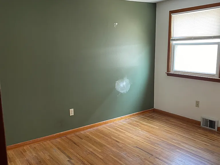 77 Elmhurst Pl #LOWER — Photo 6