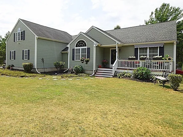 9 Sarahbeth Ln, Wareham, MA 02571