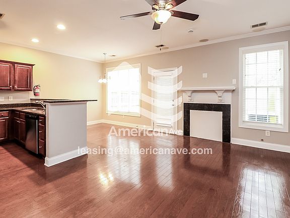11994_004_wm_-_living_room_13614411.jpg