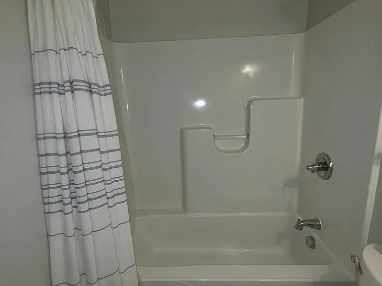 418 W Ellen St — Photo 27