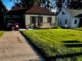 3900 Douglas Ave, Des Moines, IA 50310