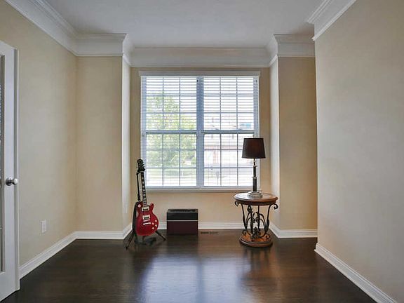 5th image of 7611 Southview Ct