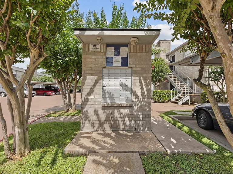 10673 Braes Bend Dr — Photo 20