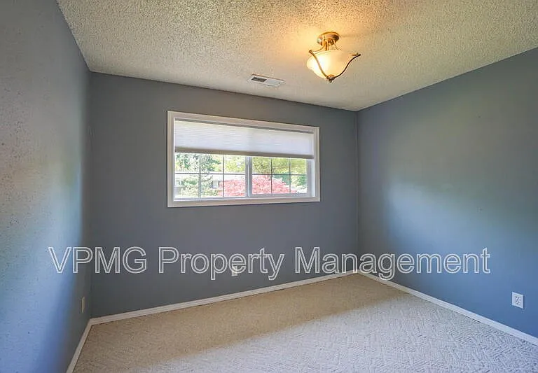 12014 NE 16th St — Photo 19