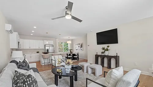 1104 Wonder Way Photo 1