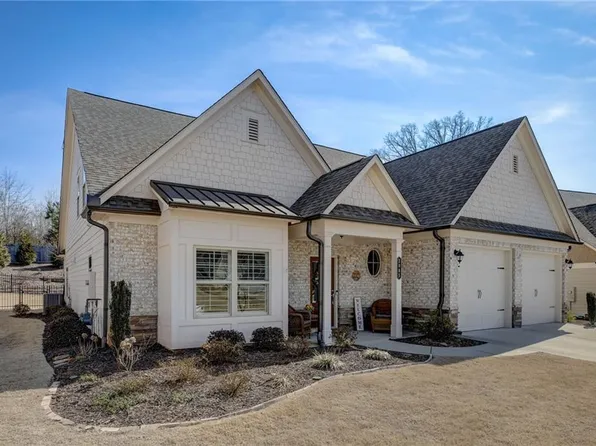 2085 Nestledown Dr, Cumming, GA 30040