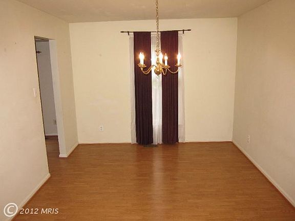5th image of 9 Bradenton Ct
