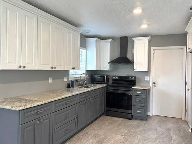 3 bed, 2.0 bath, 1378 sqft, $1,700 — Photo 3