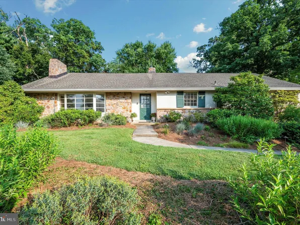 4124 Hain Dr, Lafayette Hill, PA 19444