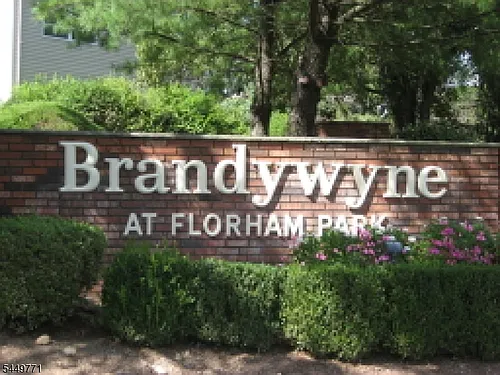 2 Rosemary Ct Photo 1