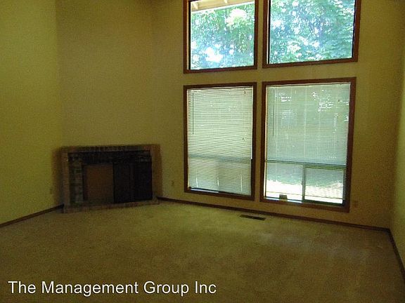 3rd image of 11912 SE 7th St APT A