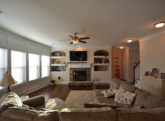 5th image of 754 Burch Creek Dr