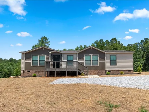 654 Robertson Loop Rd, Clarkesville, GA 30523