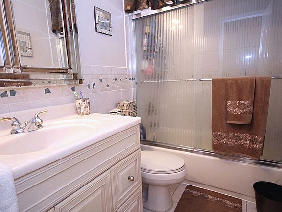 3rd image of 74 Arrowood Ct