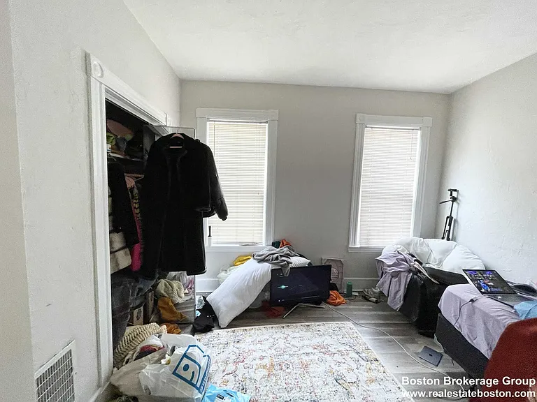 Crescent Ave — Photo 12