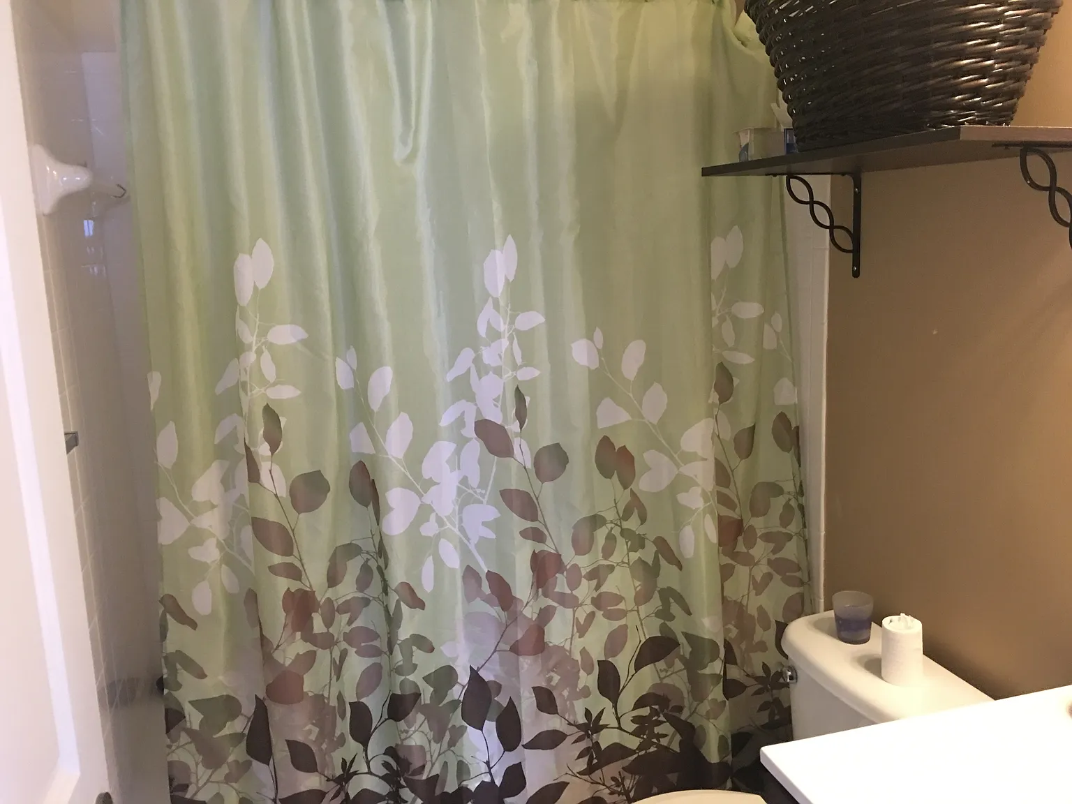 3 bed, 3.5 bath, 1440 sqft, $4,500 — Photo 3