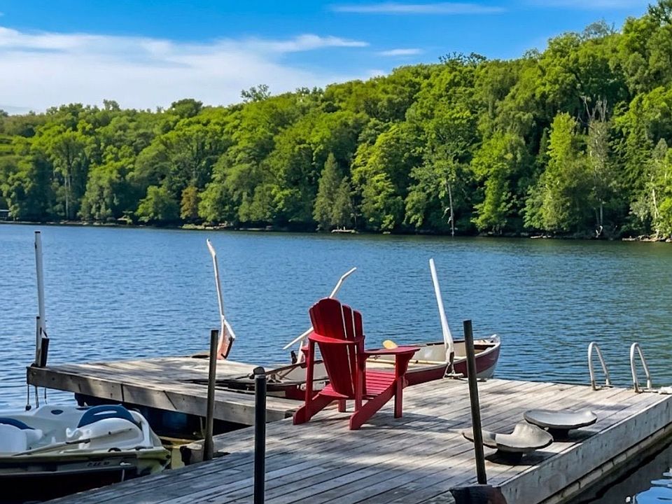1st image of 613 Long Lake Rd