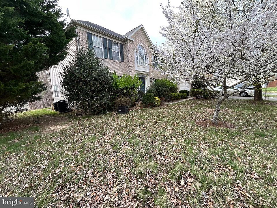 2nd image of 3208 Clavier Pl